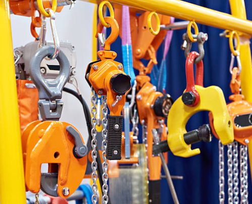Manual hoisting equipments hook and chain on market store